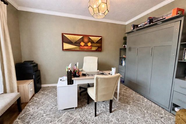 50 N Spinning Wheel Circle, The Woodlands, TX 77382