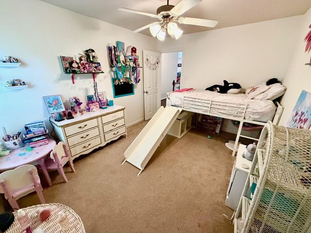 50 N Spinning Wheel Circle, The Woodlands, TX 77382