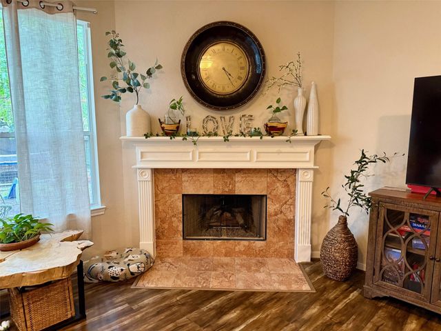 50 N Spinning Wheel Circle, The Woodlands, TX 77382