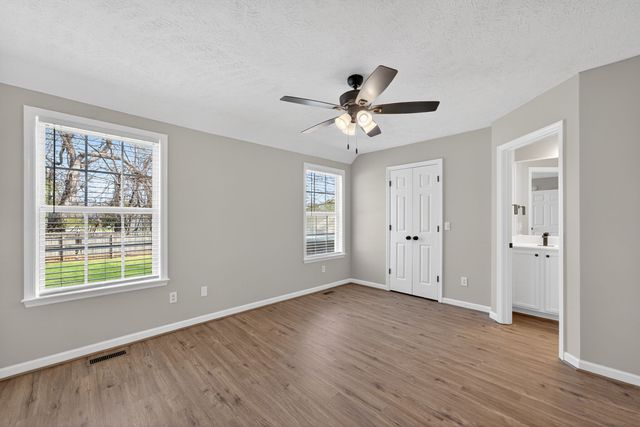 2212 Spartan Ct, Murfreesboro, TN 37128