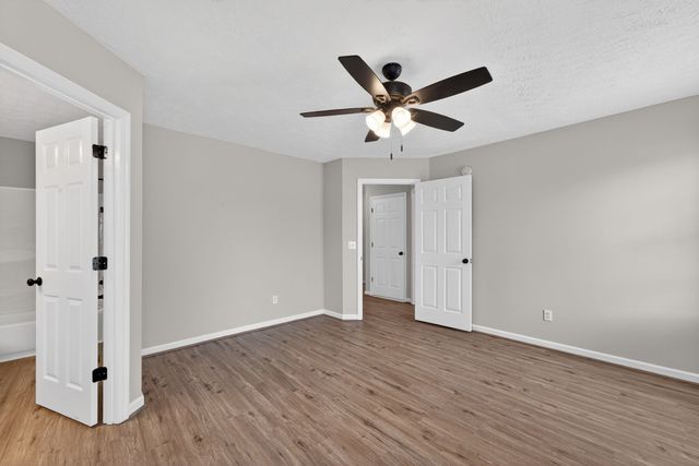 2212 Spartan Ct, Murfreesboro, TN 37128