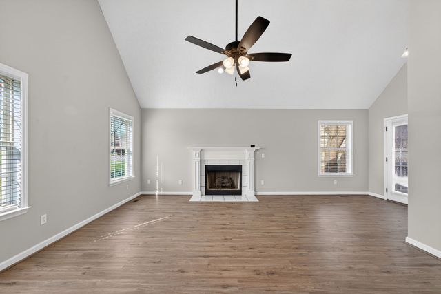 2212 Spartan Ct, Murfreesboro, TN 37128