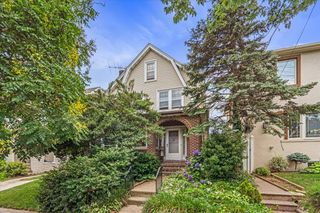 16608 Cryders Lane, Beechhurst, NY 11357