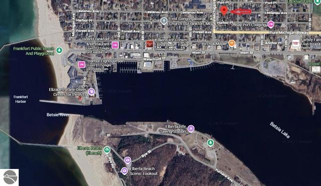 714 Leelanau Avenue, Frankfort, MI 49635