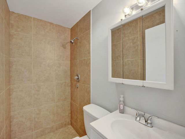 1206 NE 3rd Avenue, Delray Beach, FL 33444