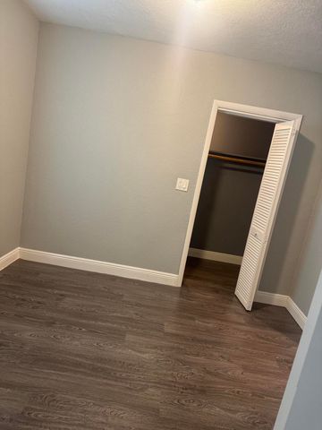 1206 NE 3rd Avenue, Delray Beach, FL 33444