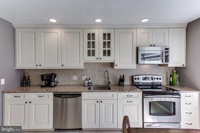 7510 SHADYWOOD RD, Bethesda, MD 20817