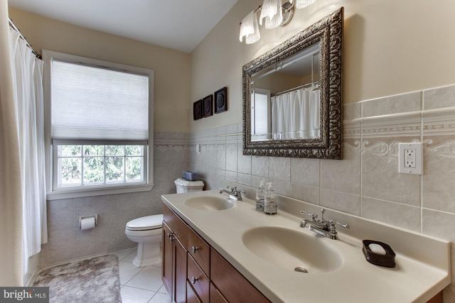 7510 SHADYWOOD RD, Bethesda, MD 20817