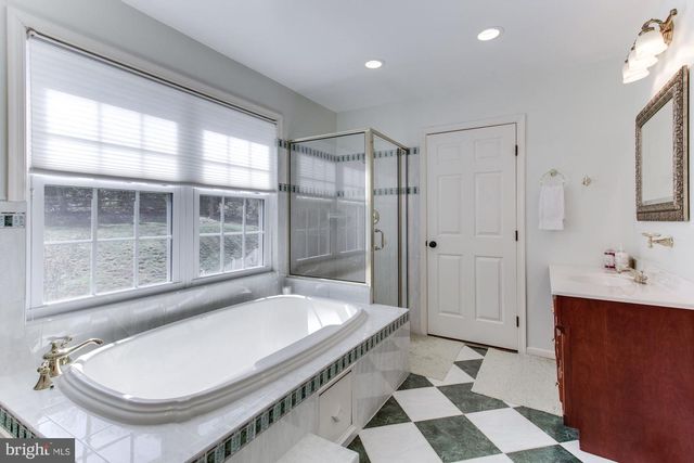 7510 SHADYWOOD RD, Bethesda, MD 20817
