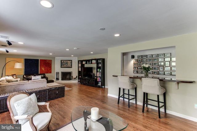7510 SHADYWOOD RD, Bethesda, MD 20817