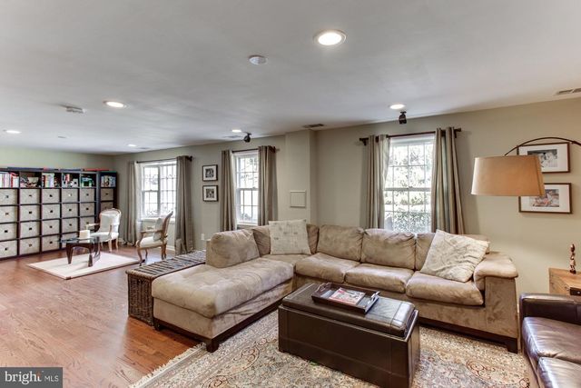 7510 SHADYWOOD RD, Bethesda, MD 20817