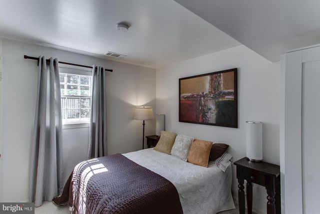 7510 SHADYWOOD RD, Bethesda, MD 20817
