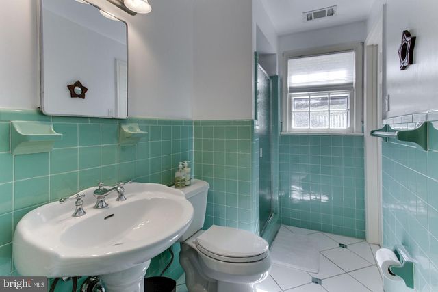 7510 SHADYWOOD RD, Bethesda, MD 20817