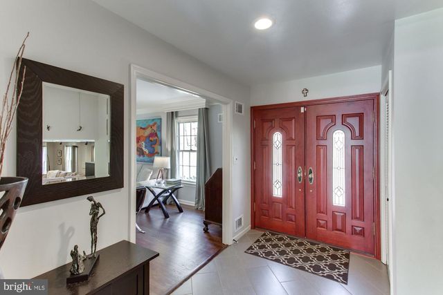 7510 SHADYWOOD RD, Bethesda, MD 20817