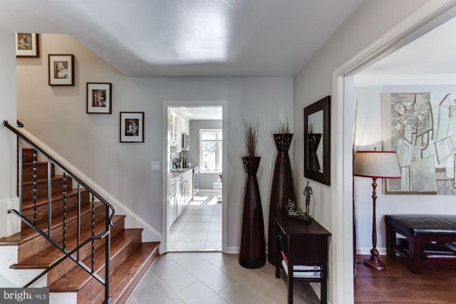 7510 SHADYWOOD RD, Bethesda, MD 20817