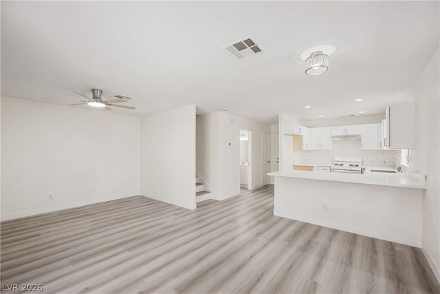 5230 Souvenir Lane, Las Vegas, NV 89118