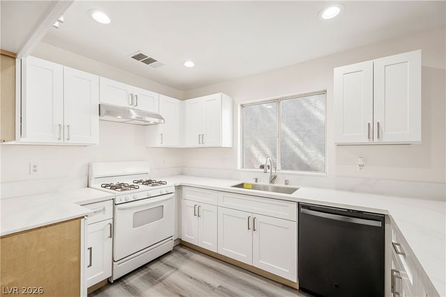 5230 Souvenir Lane, Las Vegas, NV 89118