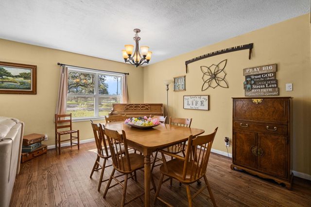 102 North Street, Columbus, TX 78934