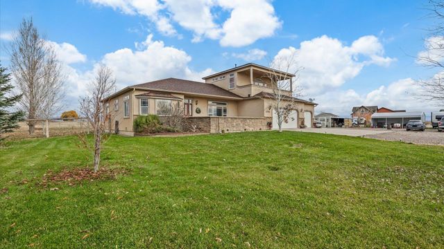 1792 12 Road, Loma, CO 81524