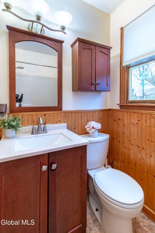 1686 JULIANNE Drive, Schodack, NY 12033