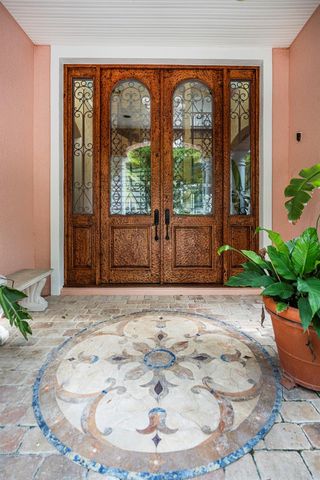 543 ISLEWORTH CLOSE, Tarpon Springs, FL 34688