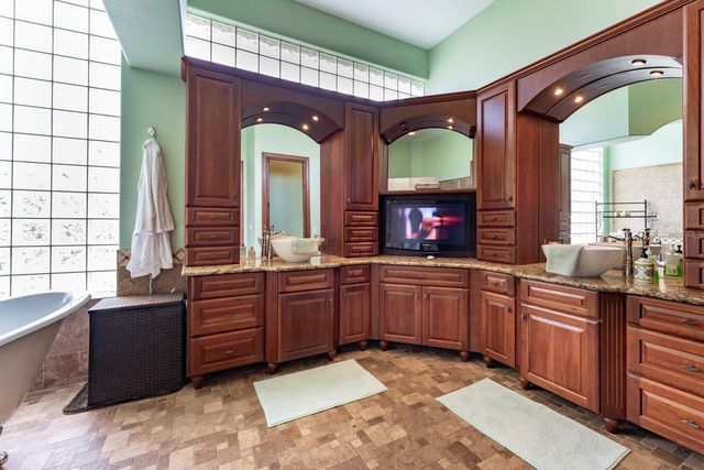 543 ISLEWORTH CLOSE, Tarpon Springs, FL 34688