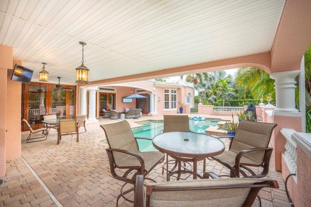 543 ISLEWORTH CLOSE, Tarpon Springs, FL 34688