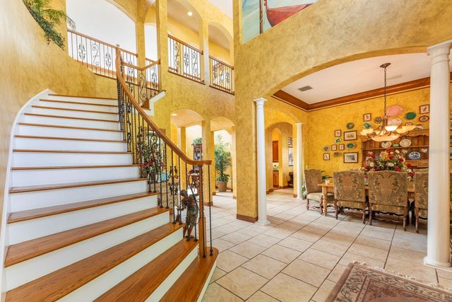 543 ISLEWORTH CLOSE, Tarpon Springs, FL 34688