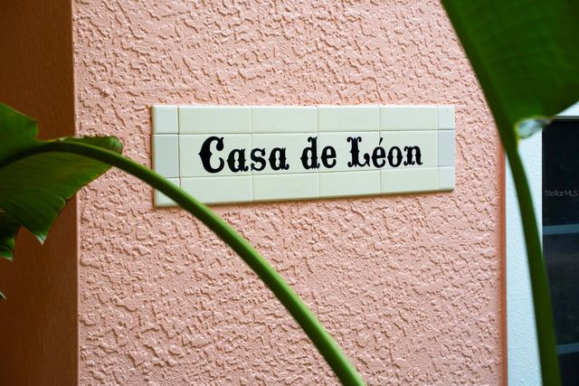 543 ISLEWORTH CLOSE, Tarpon Springs, FL 34688