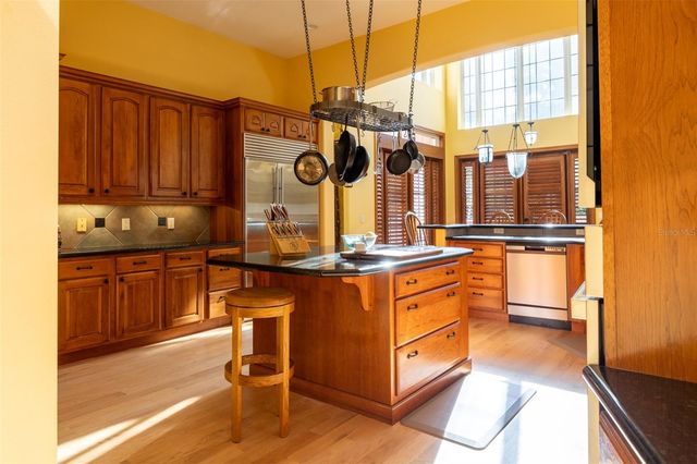 543 ISLEWORTH CLOSE, Tarpon Springs, FL 34688