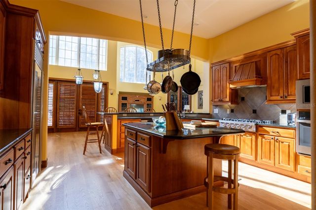 543 ISLEWORTH CLOSE, Tarpon Springs, FL 34688