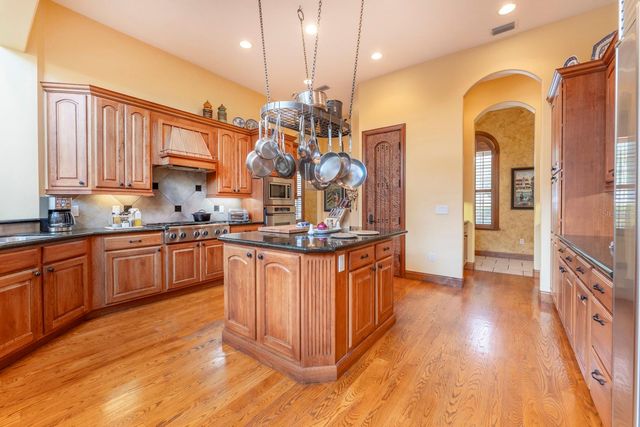 543 ISLEWORTH CLOSE, Tarpon Springs, FL 34688