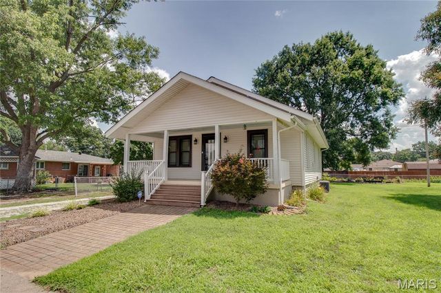211 12th Street, Wood River, IL 62095