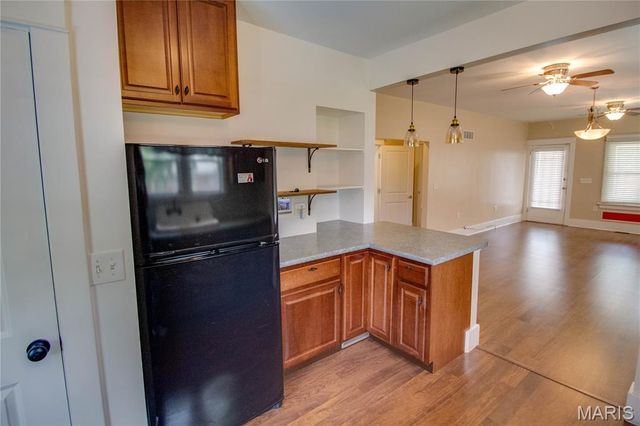 211 12th Street, Wood River, IL 62095