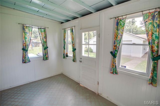 211 12th Street, Wood River, IL 62095