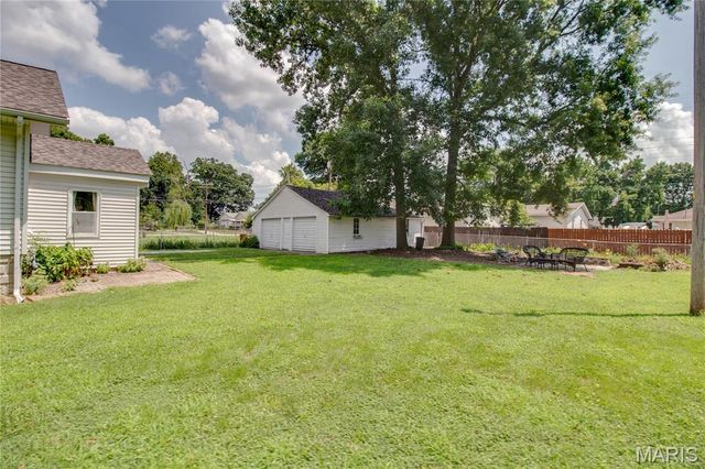 211 12th Street, Wood River, IL 62095