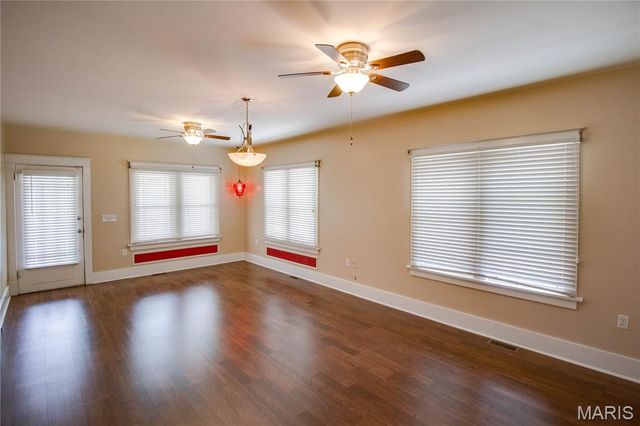 211 12th Street, Wood River, IL 62095