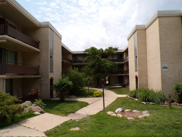 12548 Fairview Avenue 2B, Blue Island, IL 60406