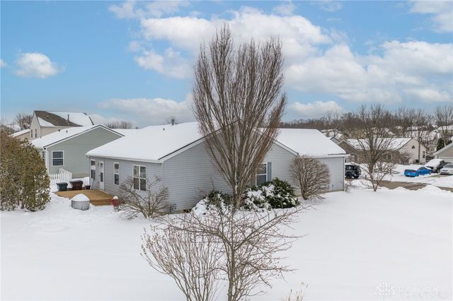 418 Lake Front Drive, Lebanon, OH 45036