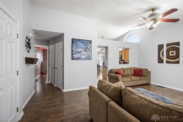 418 Lake Front Drive, Lebanon, OH 45036