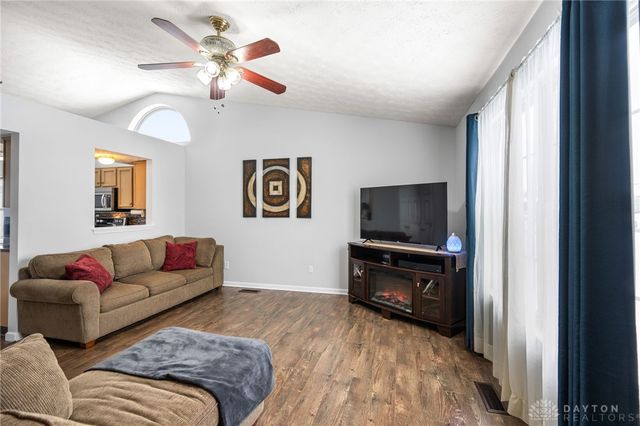 418 Lake Front Drive, Lebanon, OH 45036