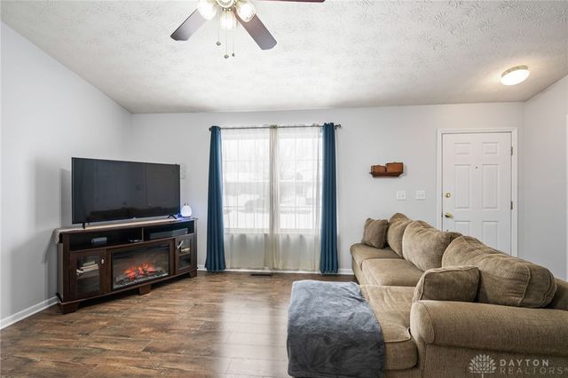 418 Lake Front Drive, Lebanon, OH 45036