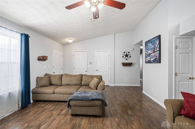 418 Lake Front Drive, Lebanon, OH 45036