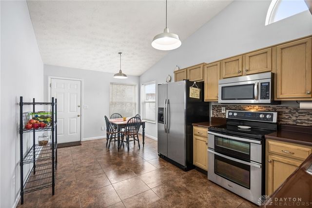 418 Lake Front Drive, Lebanon, OH 45036