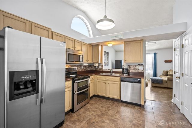 418 Lake Front Drive, Lebanon, OH 45036