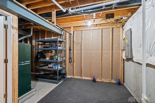 418 Lake Front Drive, Lebanon, OH 45036