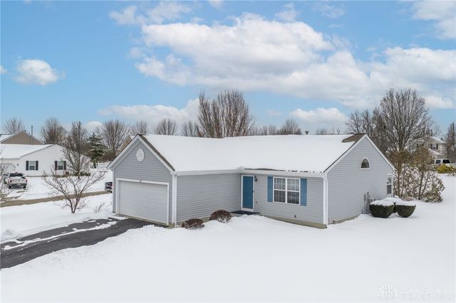 418 Lake Front Drive, Lebanon, OH 45036