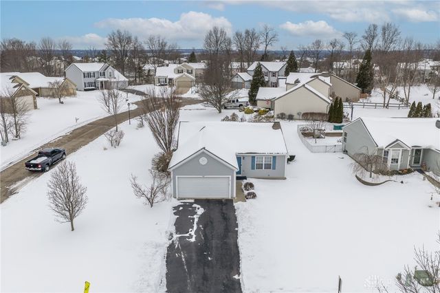 418 Lake Front Drive, Lebanon, OH 45036