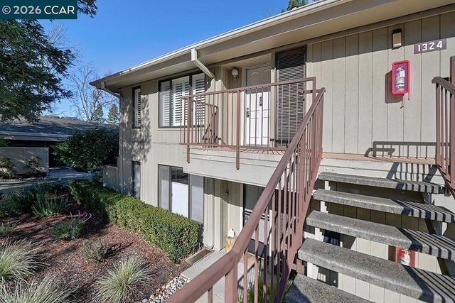 1324 Canyonwood Ct 1, Walnut Creek, CA 94595