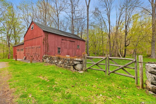 95 Croton Lake Road, Katonah, NY 10536